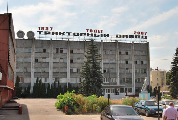 История предприятия и модели «ЛТЗ-55»