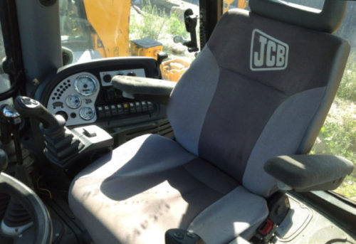 Кабина экскаватора «JCB 3CX»01