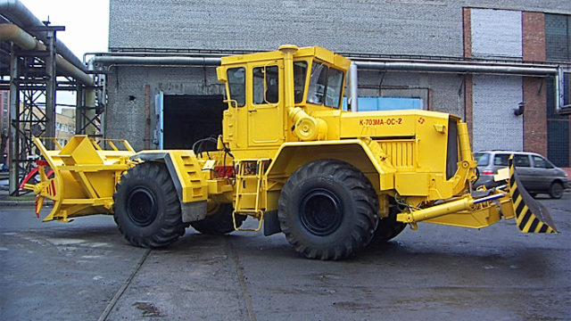 Фрезерно-роторный снегоочиститель «Кировец К-703МА-ОС»